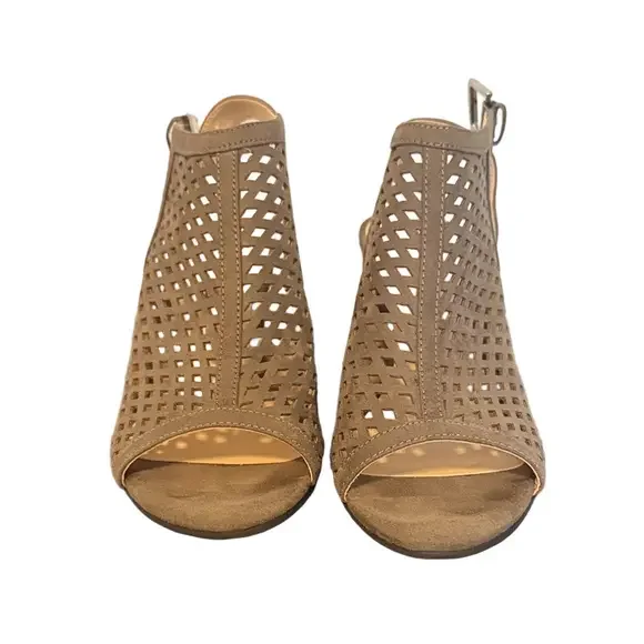 Unisa Ungaila Taupe Peep Toe Heels Women’s 9M Cutout Slingback Dress Shoes - Picture 3 of 4